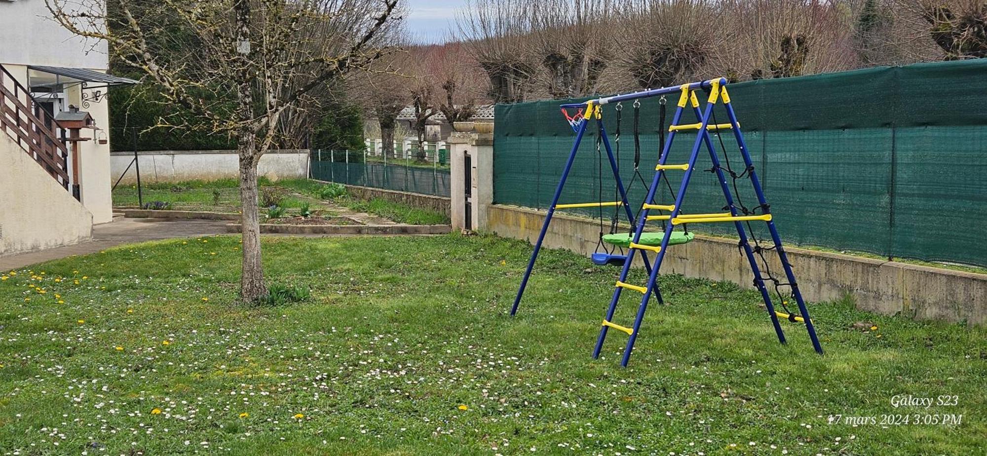 Pavillon Avec Jardin Clos Au Bord De L'Yonne Coulanges-sur-Yonne Экстерьер фото